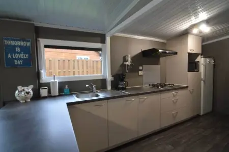 Vijverzicht, Chalet dans un parc avec un étang de pêche - Photo 2