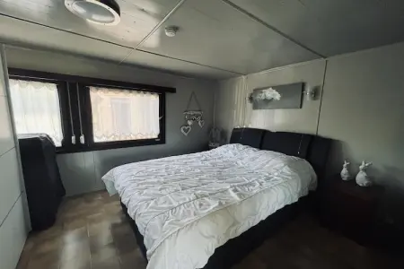 Vijverzicht, Chalet dans un parc avec un étang de pêche - Photo 3