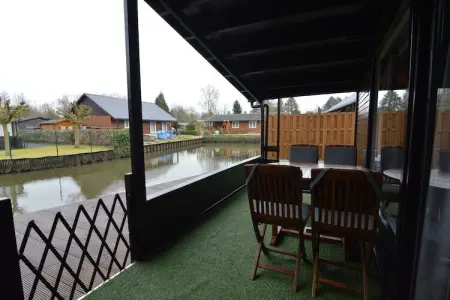 Vijverzicht, Chalet dans un parc avec un étang de pêche - Photo 6