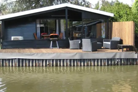 Vijverzicht, Chalet dans un parc avec un étang de pêche - Photo 8