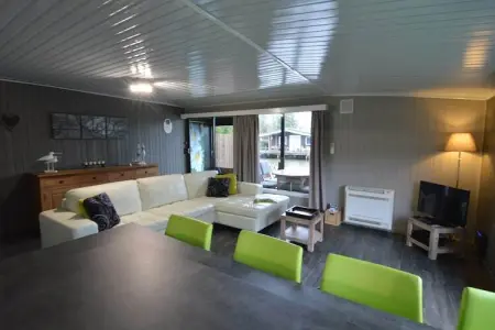 Vijverzicht, Chalet dans un parc avec un étang de pêche - Photo 10