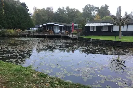 Vijverzicht, Chalet dans un parc avec un étang de pêche - Photo 25