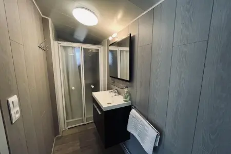 Vijverzicht, Chalet dans un parc avec un étang de pêche - Photo 35