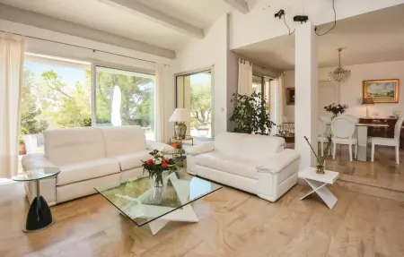 Maison 10 personnes à Nîmes - Photo 1