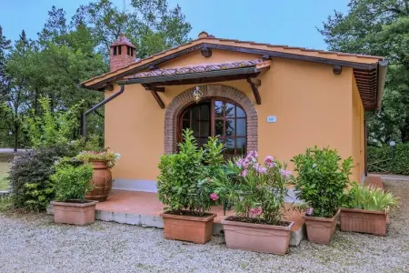 Casa Rosa, Vaste corps de ferme à Terranuova Bracciolini, avec piscine - Photo 2