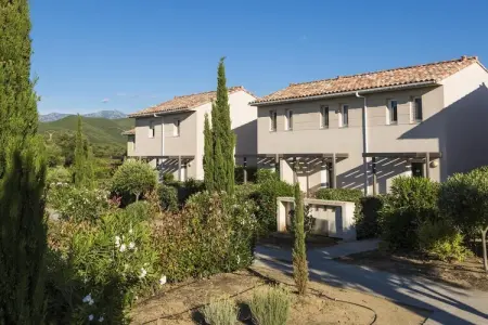 Résidence-Club les Villas Bel Godère 3, Parc de Vacances en Corse avec Terrasse - Photo 7