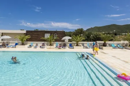 Résidence-Club les Villas Bel Godère 3, Parc de Vacances en Corse avec Terrasse - Photo 16