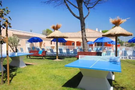 Résidence le Mas des Flamants 1, Séjour Moderne avec Piscine et Terrasse - Photo 3