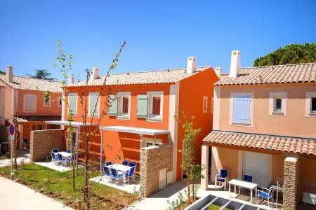 Résidence le Mas des Flamants 1, Séjour Moderne avec Piscine et Terrasse - Photo 7