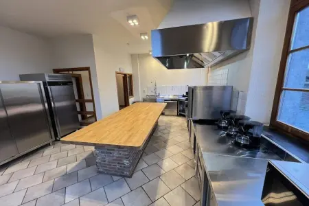 La Récréation, Maison à Somme-Leuze avec Barbecue Jardin - Photo 3