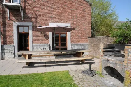 La Récréation, Maison à Somme-Leuze avec Barbecue Jardin - Photo 4