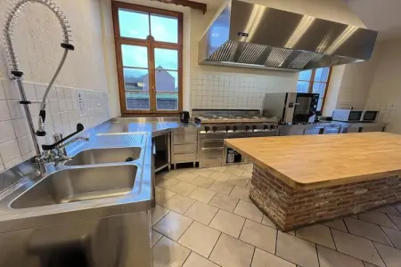 La Récréation, Maison à Somme-Leuze avec Barbecue Jardin - Photo 14