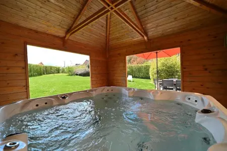 Ard Zen, Chalet à Noiseux avec Sauna et Jacuzzi - Photo 1