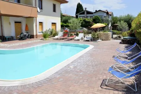 Chiara Otto, Maison à Lazise près du lac de Garde - Photo 4