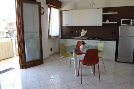 Chiara Dodici, Maison à Lazise près du lac de Garde - Photo 13