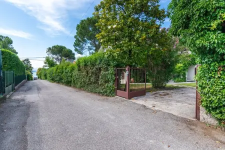 Dugale-Lanzoni, Villa au bord du lac de Garde avec piscine privée, jardin et accès direct au lac - Photo 14