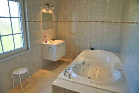 Le Bonheur, Maison dans les Ardennes avec Jacuzzi - Photo 17