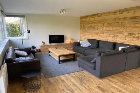 Maison à l’aise, Chalet à Enneille près de Durbuy avec Sauna - Photo 1