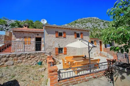 Villa Ivana, Maison à Starigrad avec Vue sur Mer - Photo 3