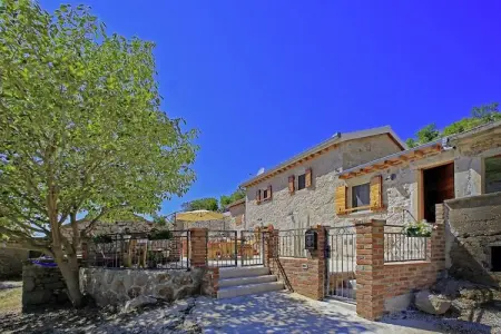Villa Ivana, Maison à Starigrad avec Vue sur Mer - Photo 4
