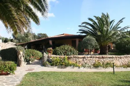 Casa Smeralda, Maison de vacances à Telti près de la plage - Photo 1