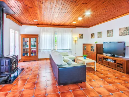 Villa Requesens, chaleureuse et ensoleillée à 400 m de la plage - Photo 2