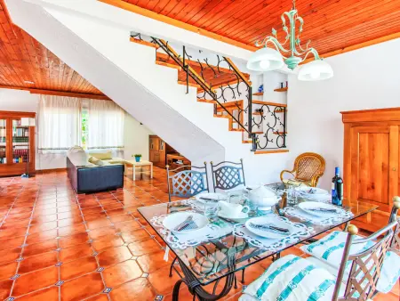 Villa Requesens, chaleureuse et ensoleillée à 400 m de la plage - Photo 3