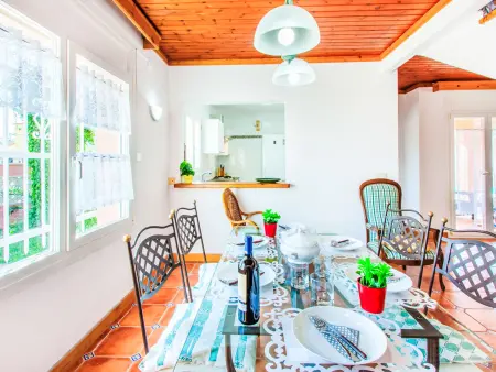 Villa Requesens, chaleureuse et ensoleillée à 400 m de la plage - Photo 8
