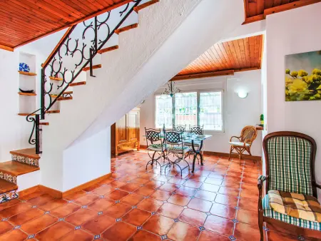 Villa Requesens, chaleureuse et ensoleillée à 400 m de la plage - Photo 9