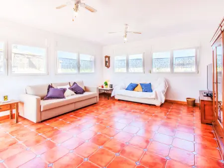 Villa Requesens, chaleureuse et ensoleillée à 400 m de la plage - Photo 11