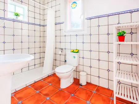 Villa Requesens, chaleureuse et ensoleillée à 400 m de la plage - Photo 15
