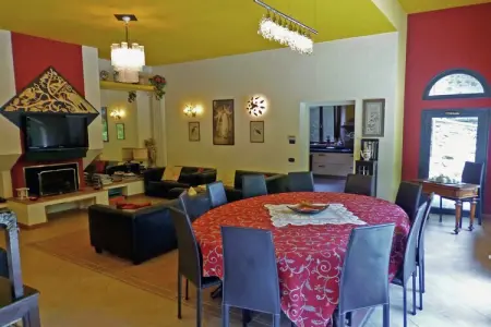 Gualtierottivilla, Villa à Pistoia avec Piscine Chauffée - Photo 10
