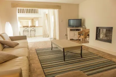 AR19, Maison à Loupia avec piscine privée - Photo 6
