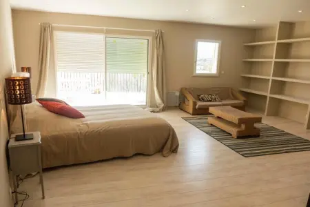 AR19, Maison à Loupia avec piscine privée - Photo 13