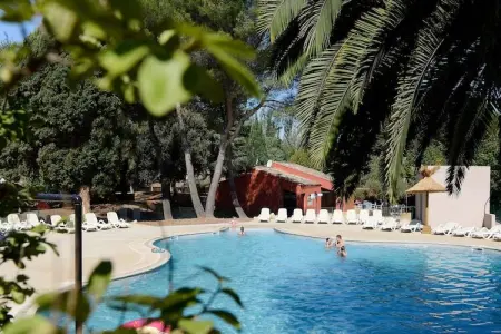 Le village Camarguais Les Gardians 1, Resort à Arles avec piscines près de Camargue - Photo 5