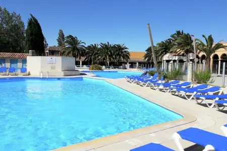 Le village Camarguais Les Gardians 4, Résidence à Arles avec piscines près de Camargue - Photo 1