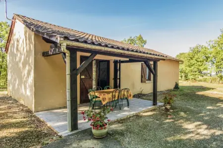 Salignac, Maison de vacances au calme avec piscine partagée - Photo 1