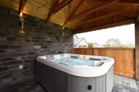 Villa Kristof, Grande Villa avec Sauna et Jacuzzi à Durbuy - Photo 3