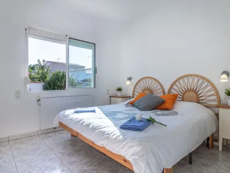 Villa Montgri 322, lumineuse avec piscine et jardin arboré - Photo 4