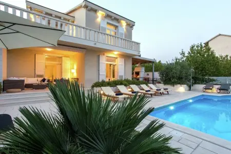 Villa Rotondo, Villa à Kaštel Novi proche plage - Photo 5
