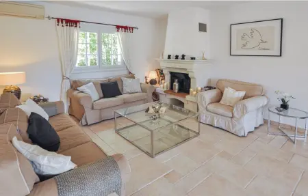 Maison 8 personnes à Montauroux - Photo 1