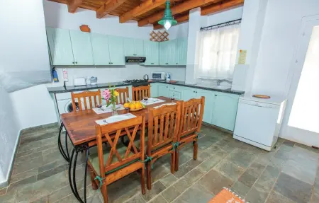 Maison 6 personnes à Pomos - Photo 4