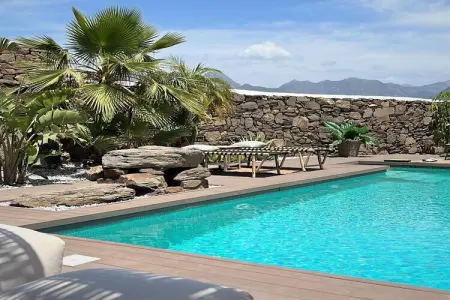 Villa Aurora, Villa à Sayalonga près de la mer - Photo 14