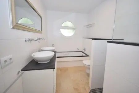 Ojo Azul, Villa au bord de la piscine près de la côte - Photo 25
