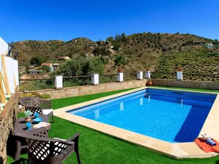 Villa Miradri, magnifique villa au milieu d’un verger naturel face à la mer - Photo 1