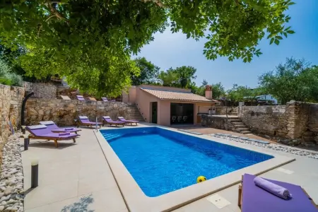 Villa paisible à Rakalj avec piscine - Photo 1