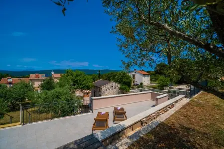 Villa paisible à Rakalj avec piscine - Photo 32