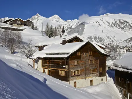 Tgèsa Surrein Giassa10, Appartement 6 personnes à Sedrun - Photo 2