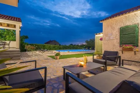 Holiday house Josipa, Villa à Policnik avec piscine privée - Photo 5