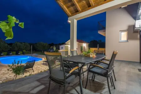 Holiday house Josipa, Villa à Policnik avec piscine privée - Photo 17